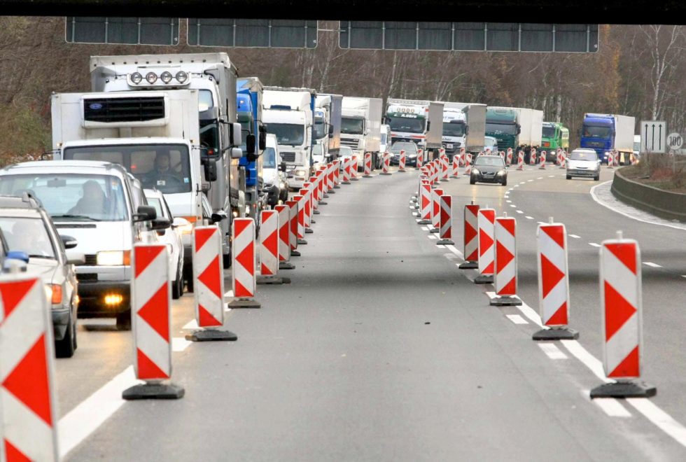 Autos auf der A1 Baustelle